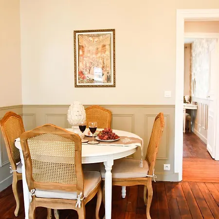 Le Triomphe Elysees *