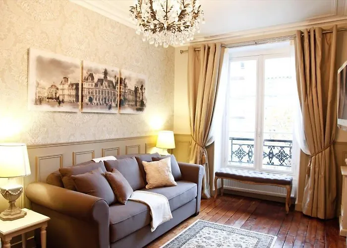 Le Triomphe Elysees *