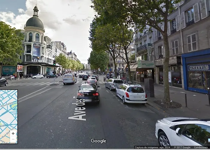Le Triomphe Elysees * باريس