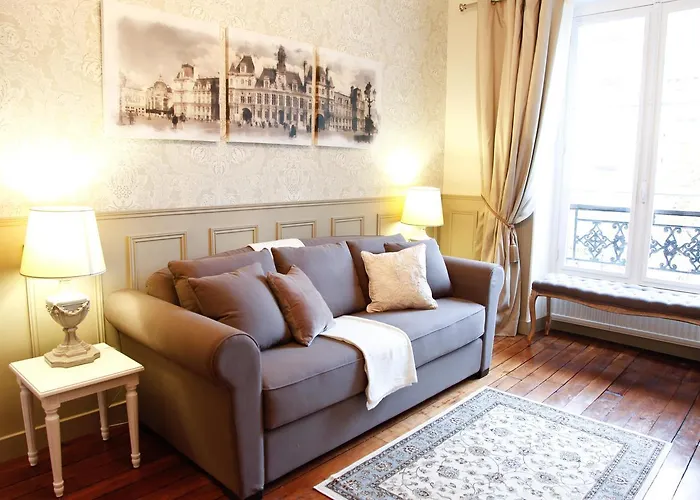 Le Triomphe Elysees باريس