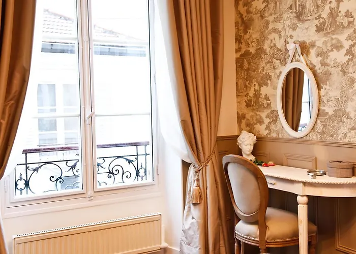 Le Triomphe Elysees *